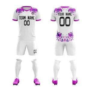 Custom soccer kits girls – personalized soccer uniforms with logos, names, and numbers.